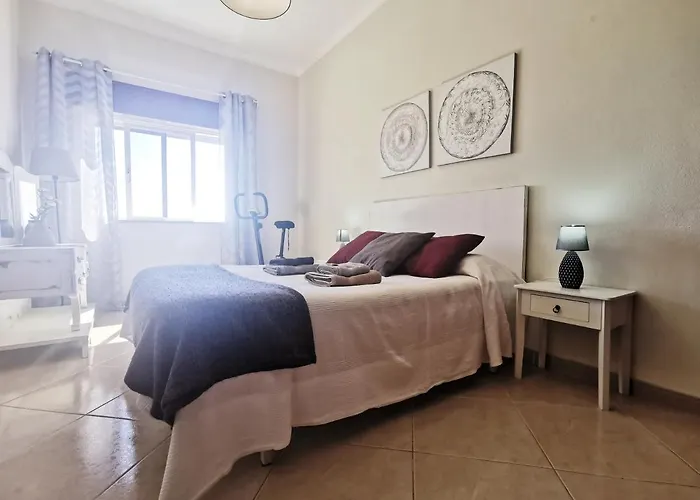 דירה Kintsugi House לאגוּ‏ש